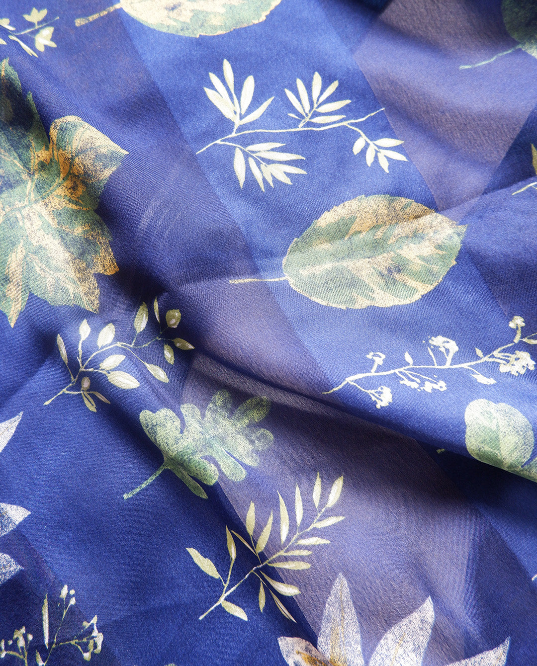 Leaf Patterned Scarf